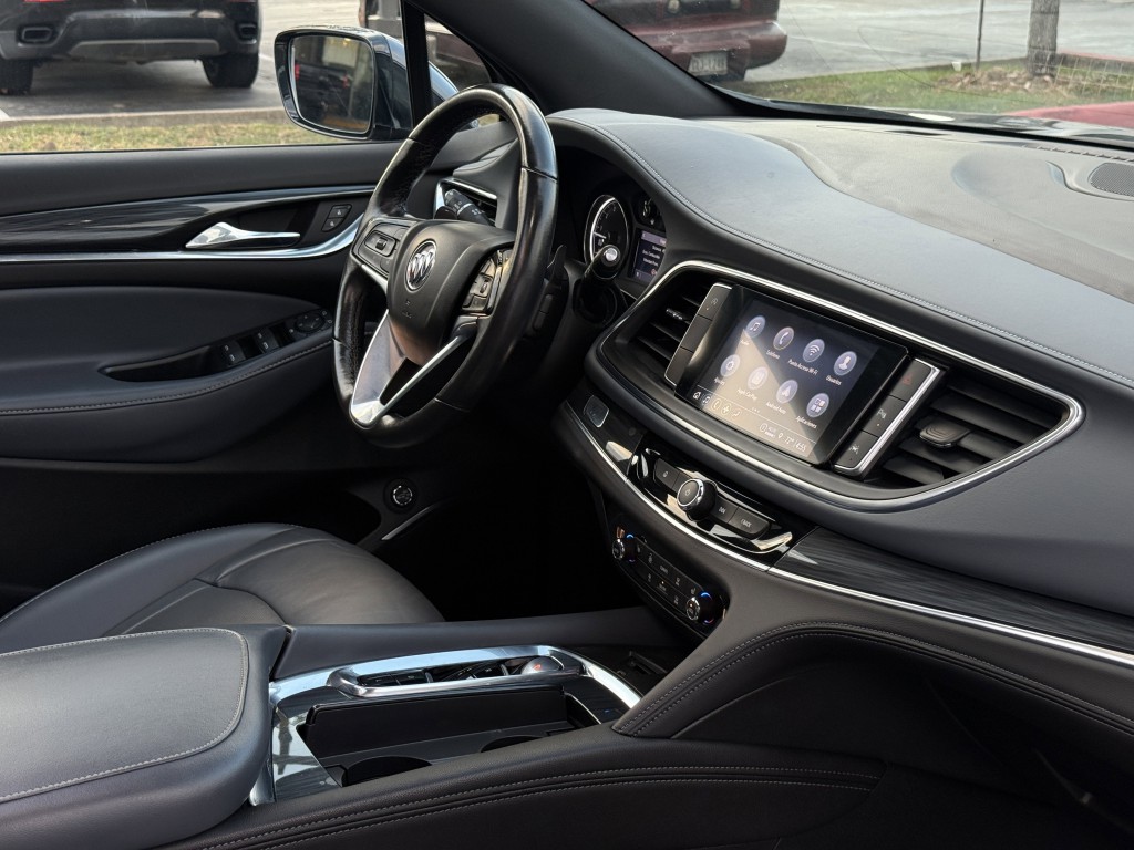 2023 Buick Enclave Image 15