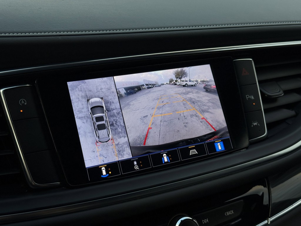 2023 Buick Enclave Image 23