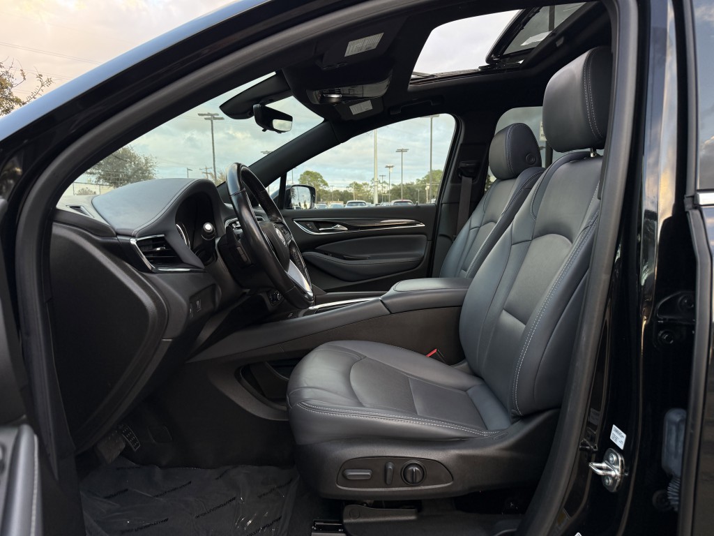 2023 Buick Enclave Image 28