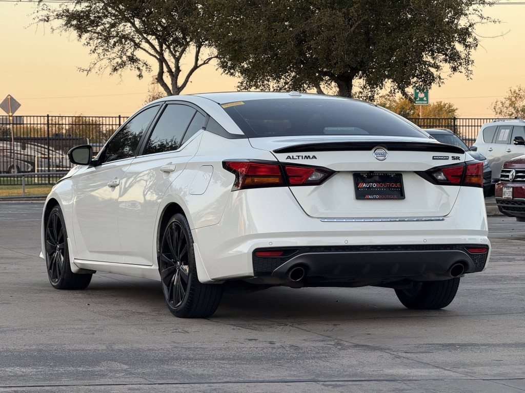 2022 Nissan Altima Image 8