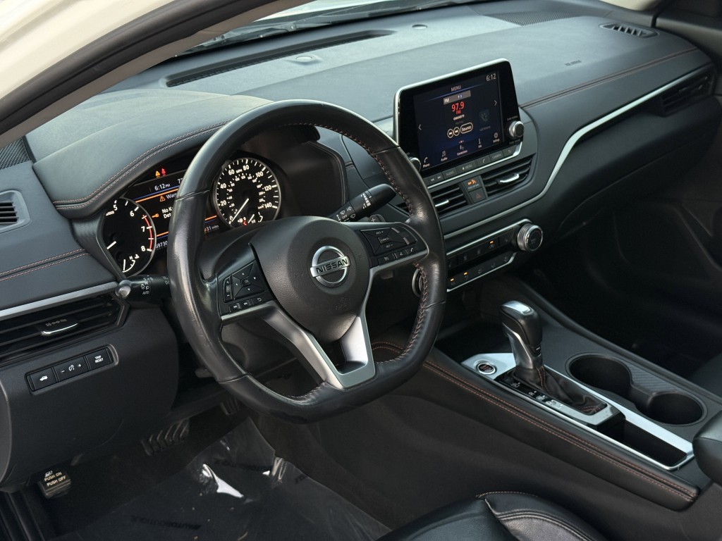 2022 Nissan Altima Image 12