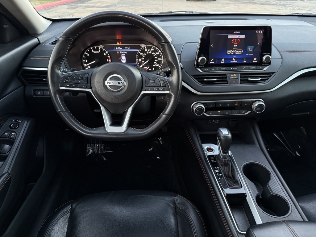 2022 Nissan Altima Image 14