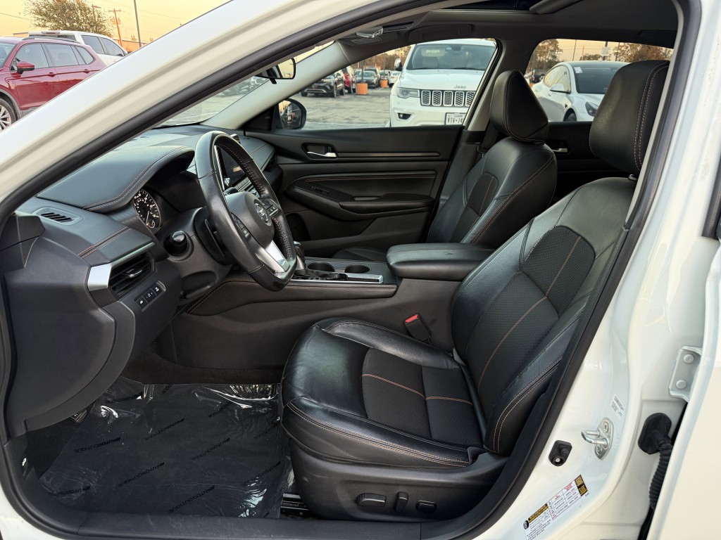 2022 Nissan Altima Image 24