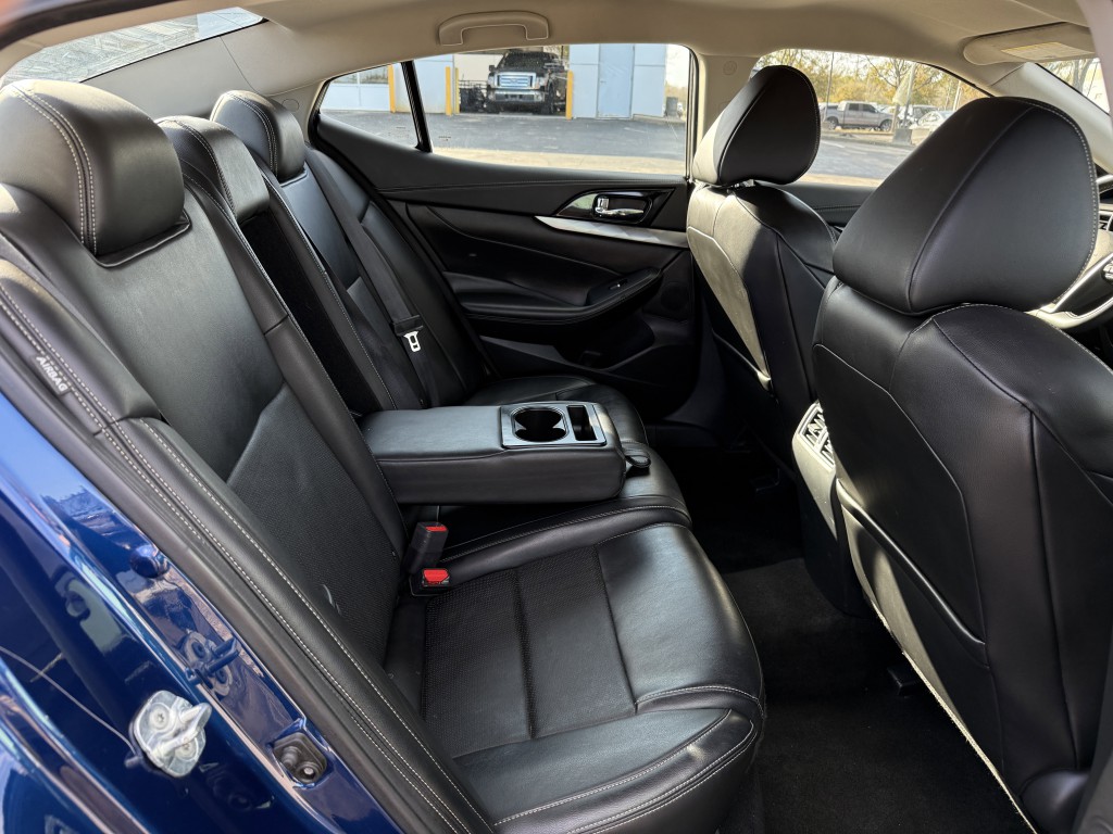 2021 Nissan Maxima Image 28