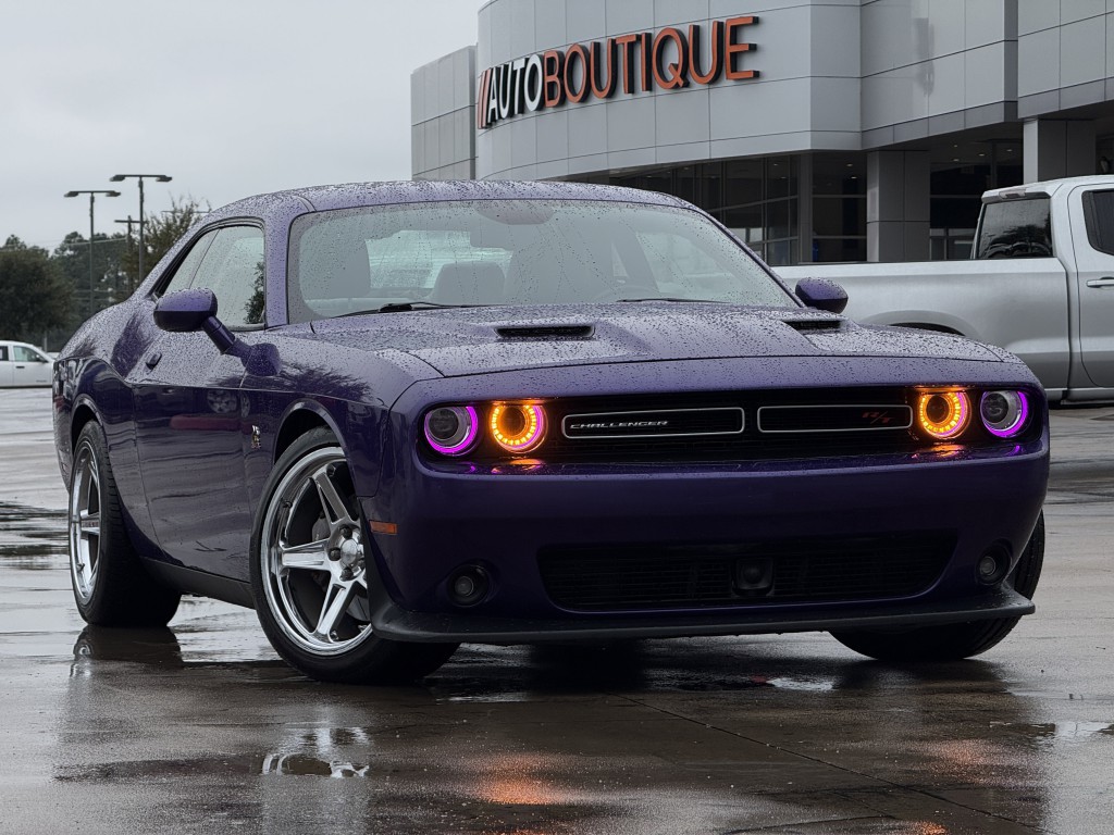 2016 Dodge Challenger Image 3