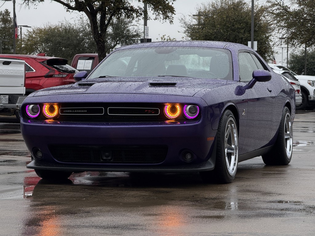 2016 Dodge Challenger Image 5