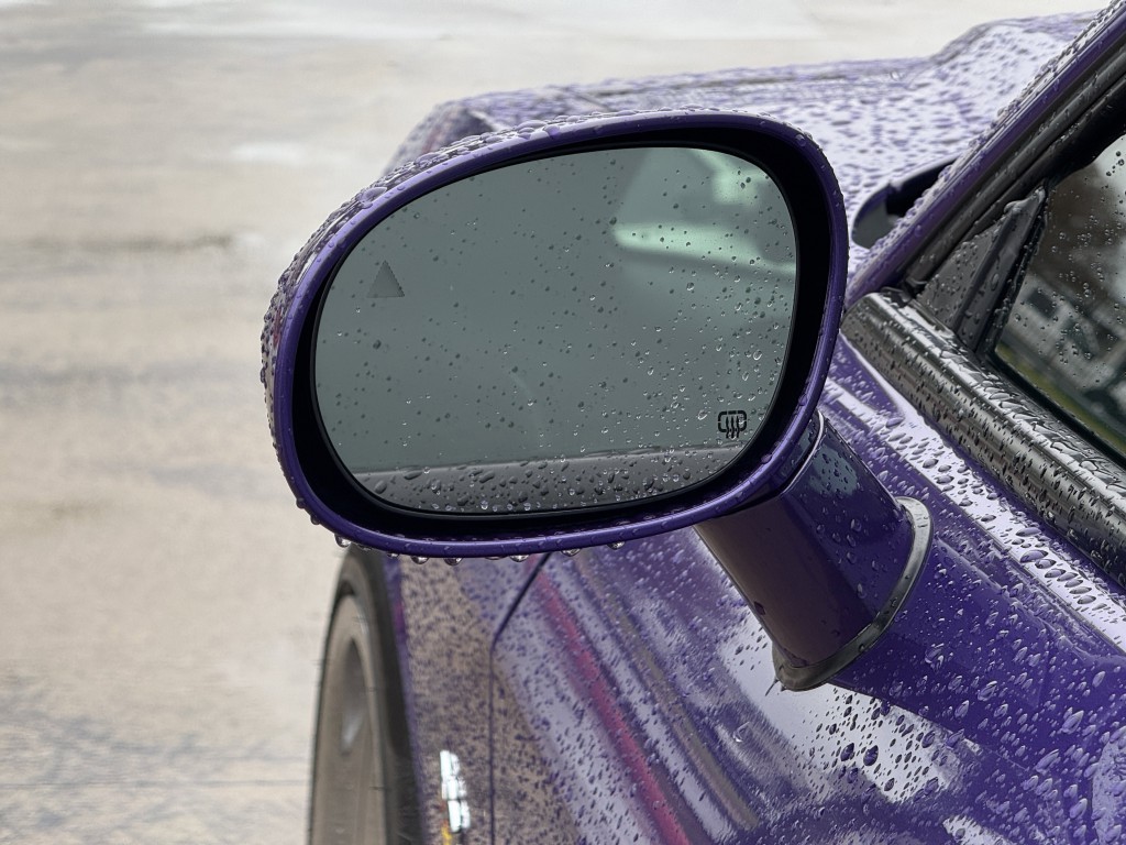 2016 Dodge Challenger Image 14