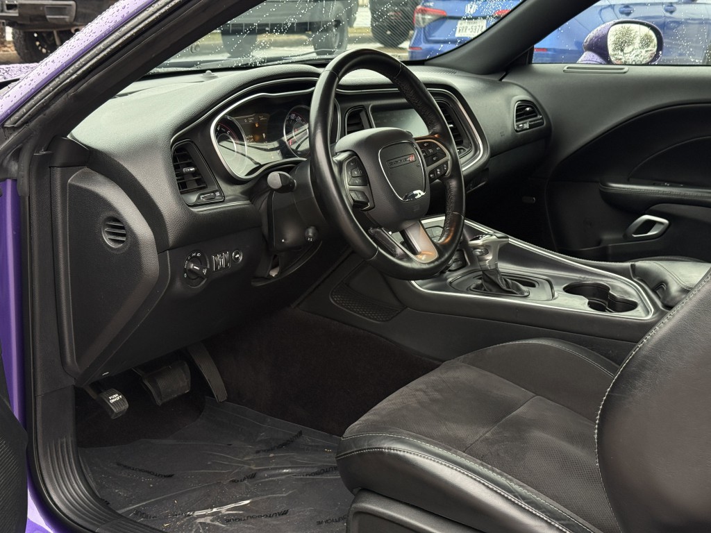 2016 Dodge Challenger Image 15