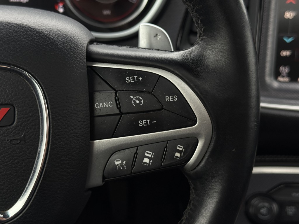 2016 Dodge Challenger Image 20