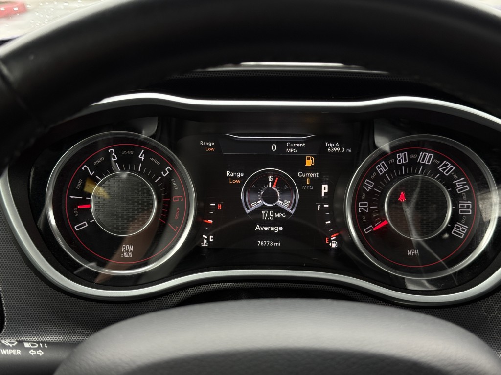 2016 Dodge Challenger Image 21