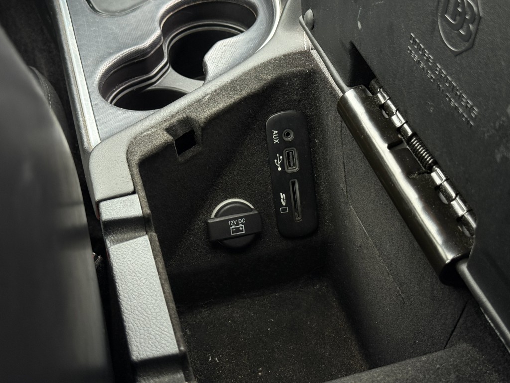 2016 Dodge Challenger Image 23