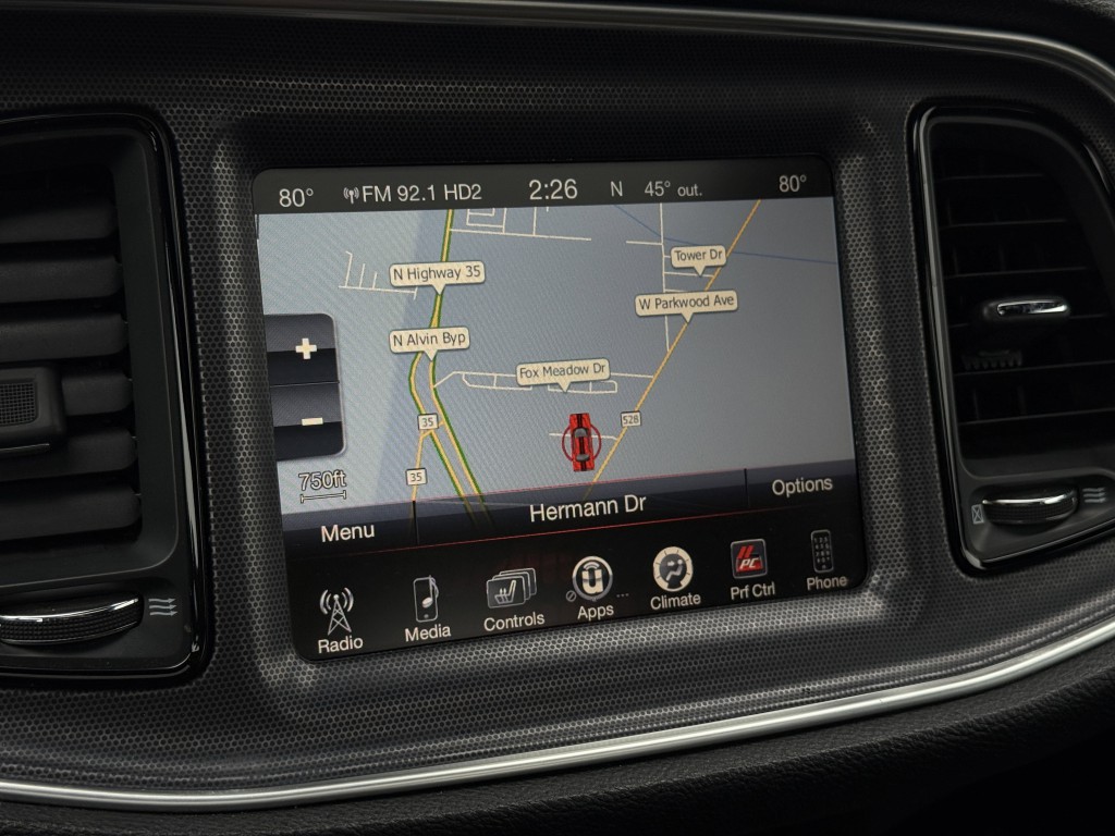 2016 Dodge Challenger Image 24