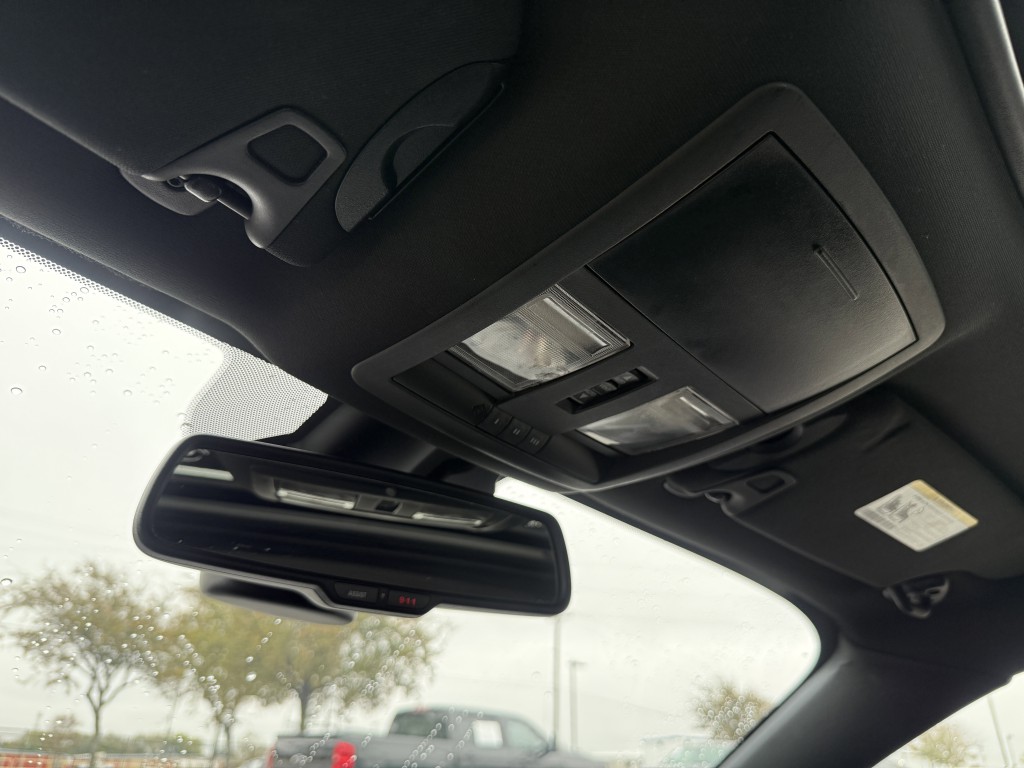 2016 Dodge Challenger Image 32