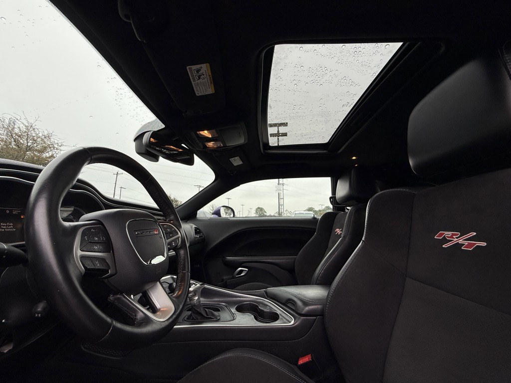 2016 Dodge Challenger Image 34