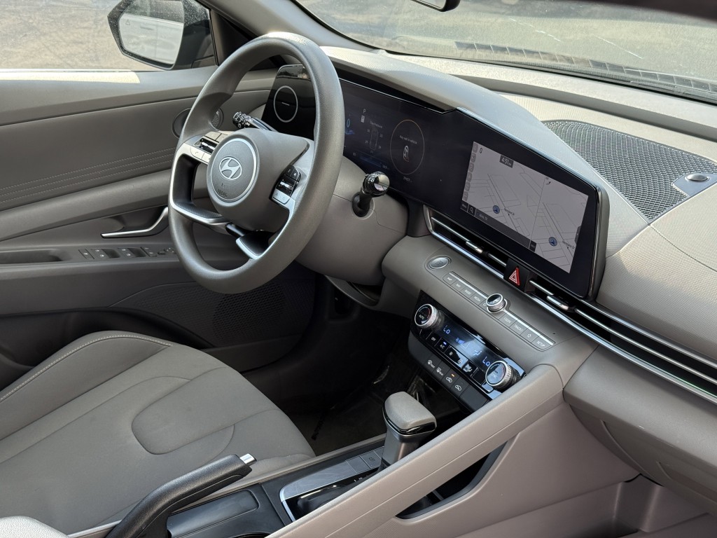 2024 Hyundai Elantra Image 14