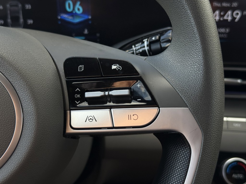 2024 Hyundai Elantra Image 18