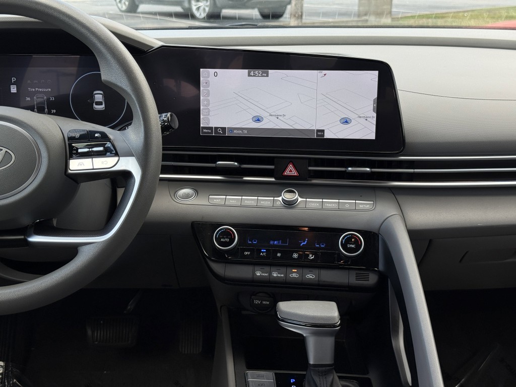 2024 Hyundai Elantra Image 20