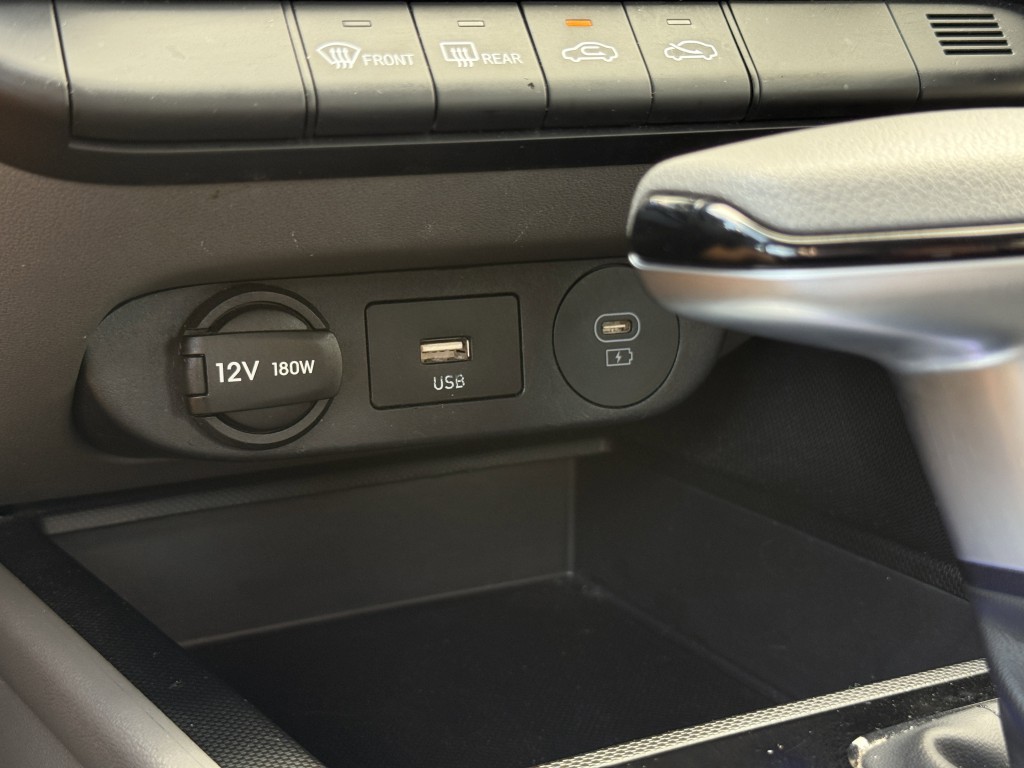 2024 Hyundai Elantra Image 21