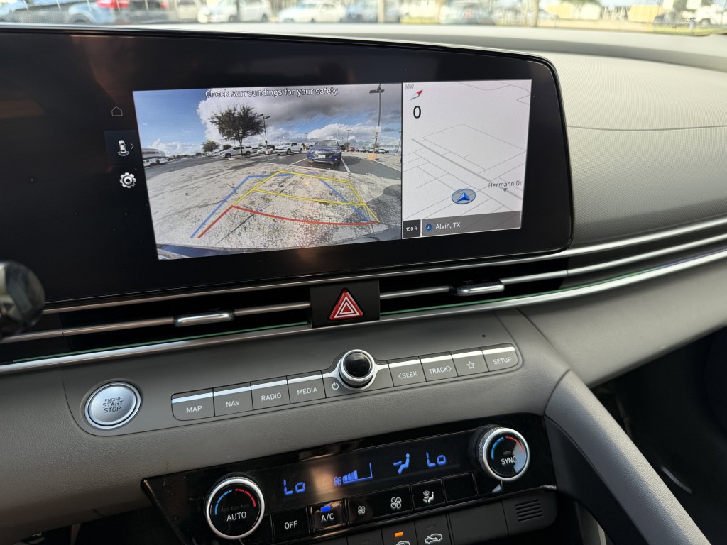 2024 Hyundai Elantra Image 23