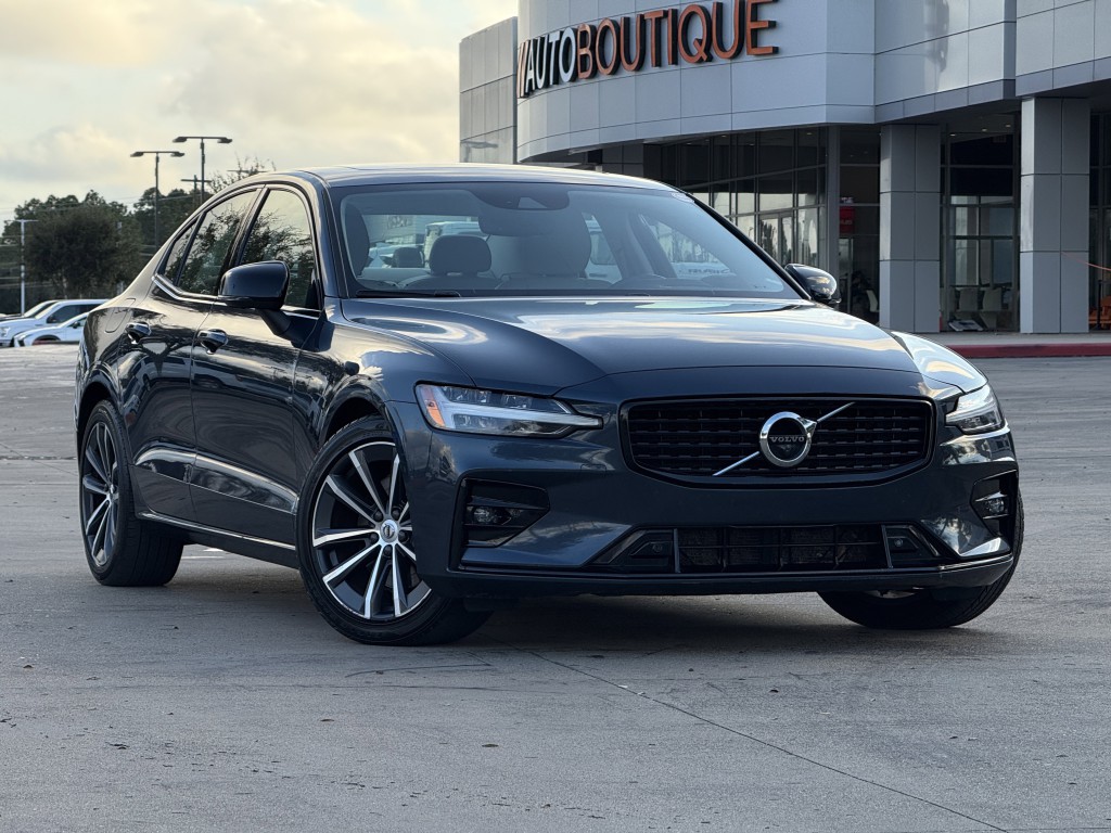 2022 Volvo S60 Image 3
