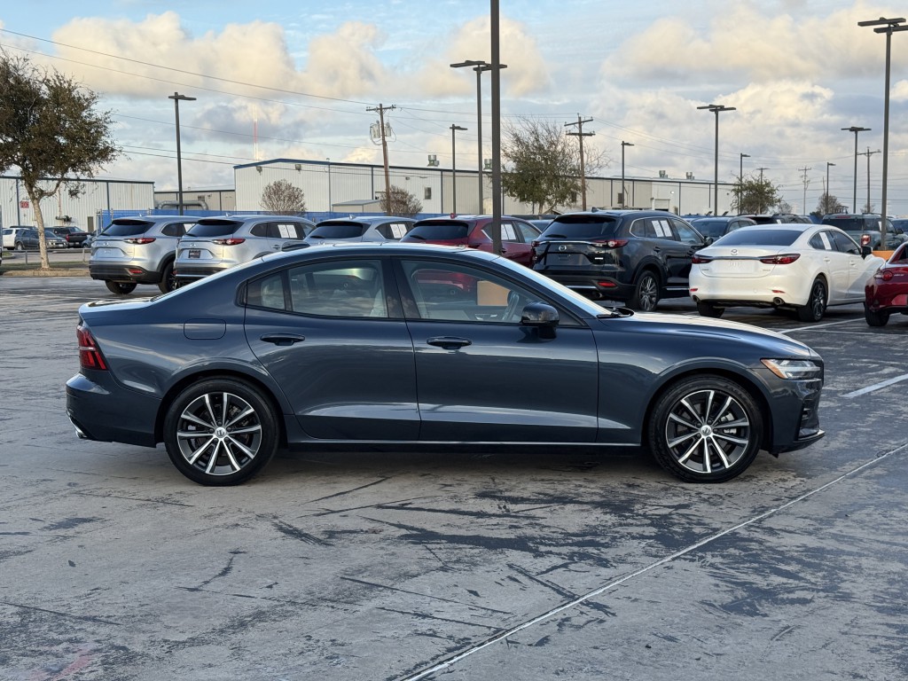 2022 Volvo S60 Image 10