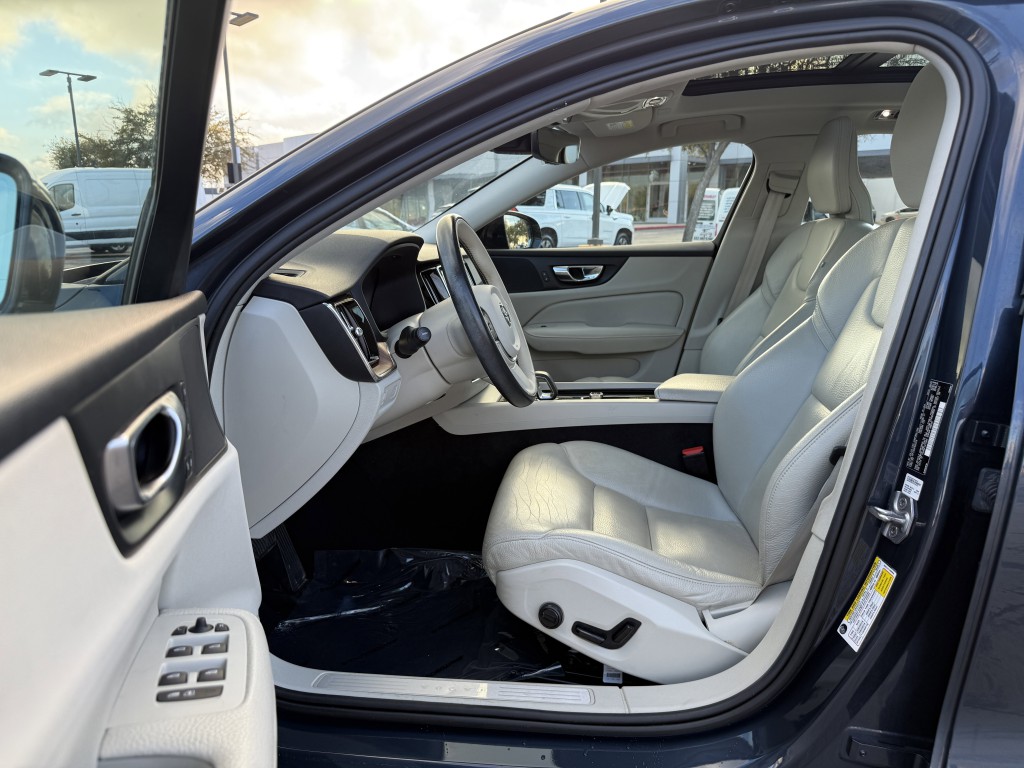 2022 Volvo S60 Image 26