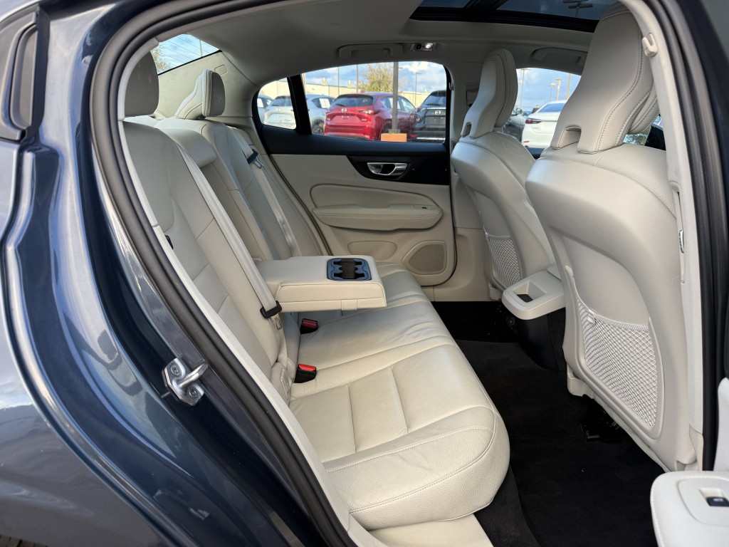 2022 Volvo S60 Image 33
