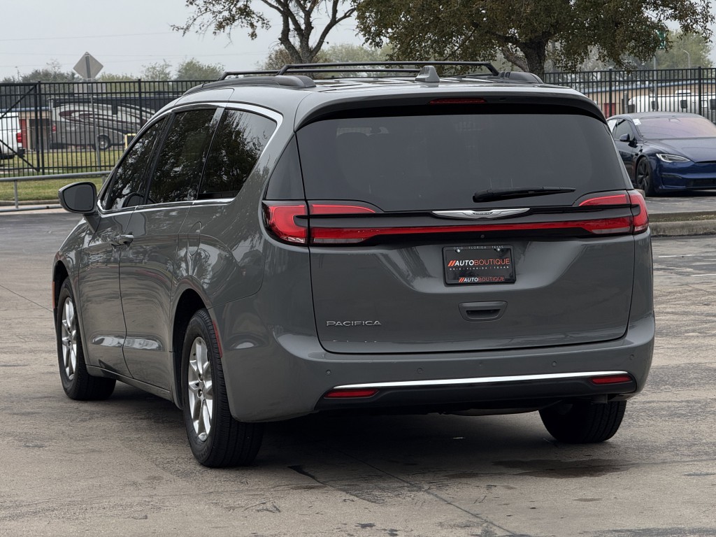 2021 Chrysler Pacifica Image 9