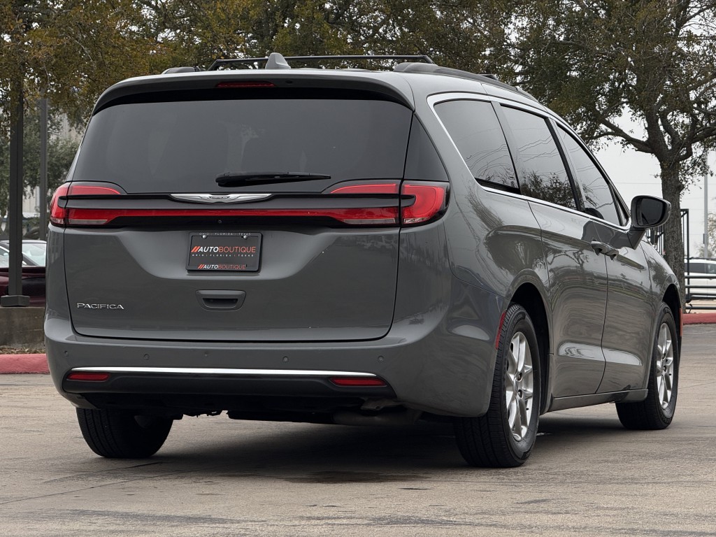 2021 Chrysler Pacifica Image 10