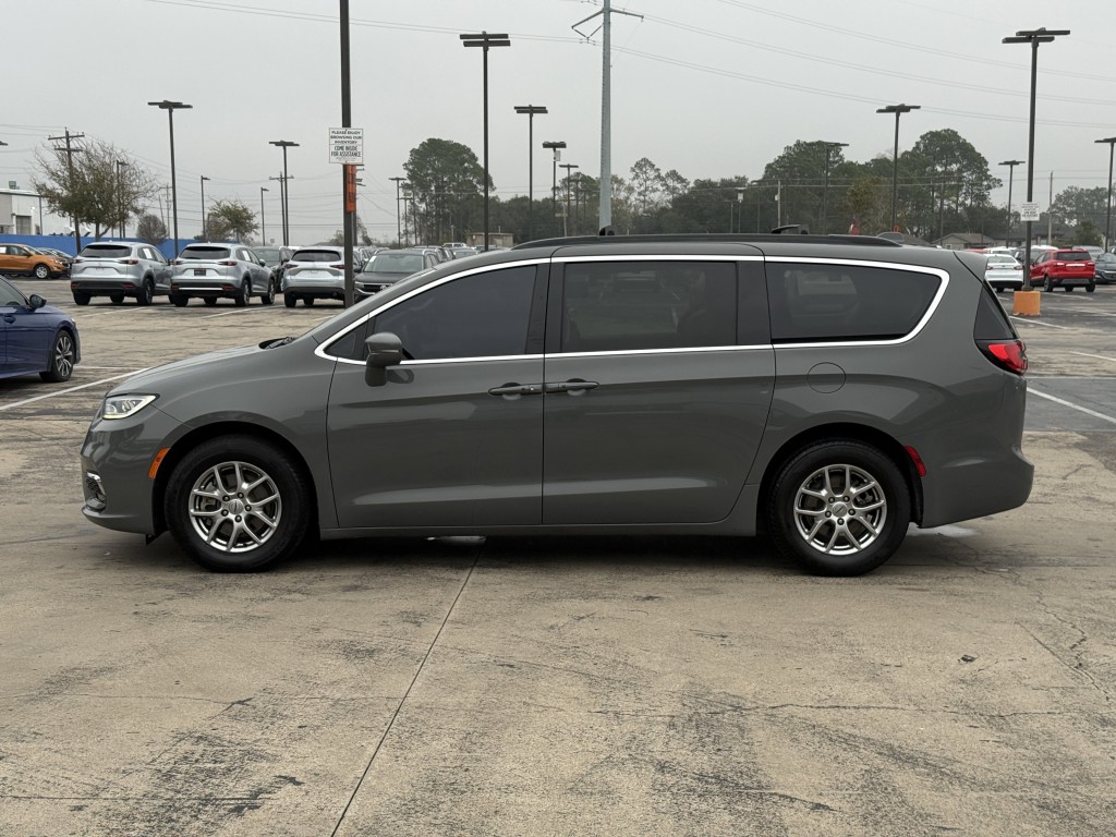 2021 Chrysler Pacifica Image 11