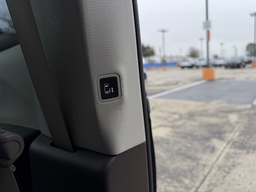 2021 Chrysler Pacifica Image 34