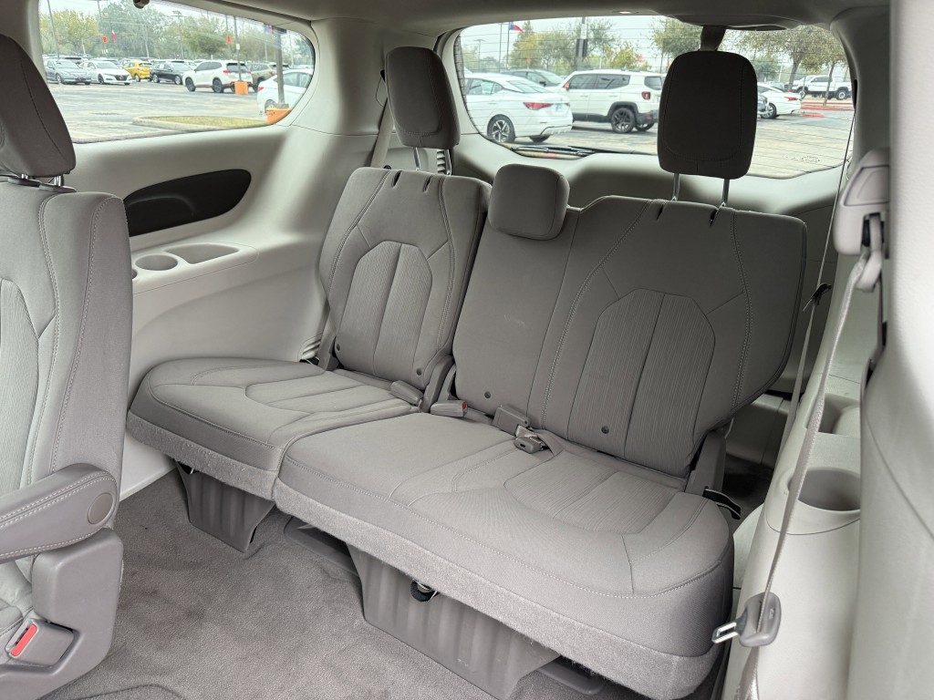 2021 Chrysler Pacifica Image 36
