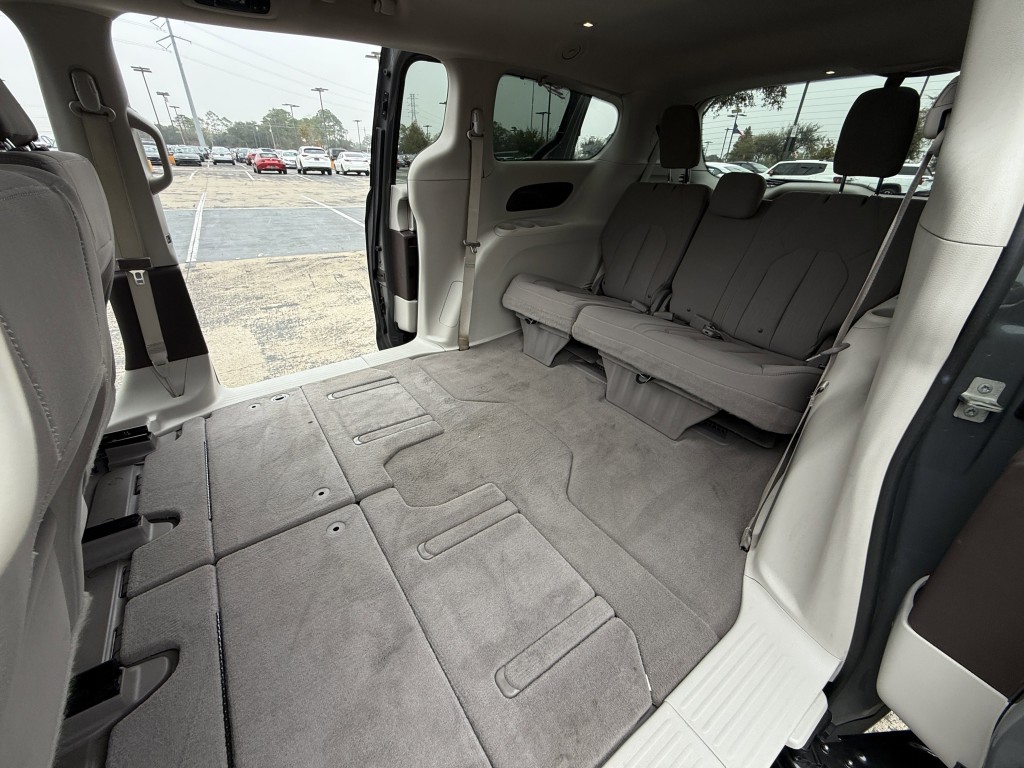 2021 Chrysler Pacifica Image 37