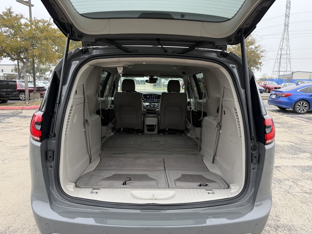 2021 Chrysler Pacifica Image 38
