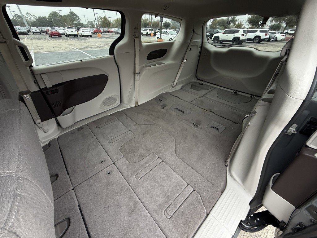 2021 Chrysler Pacifica Image 40