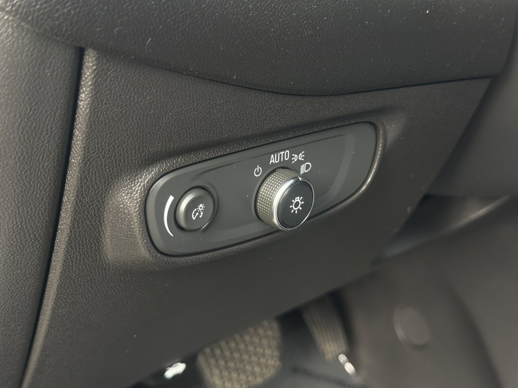 2023 Chevrolet Equinox Image 24