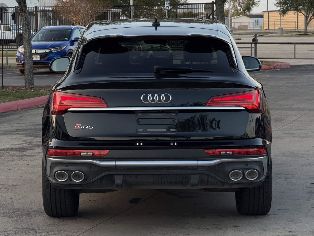 2022 Audi Q5 Image 7