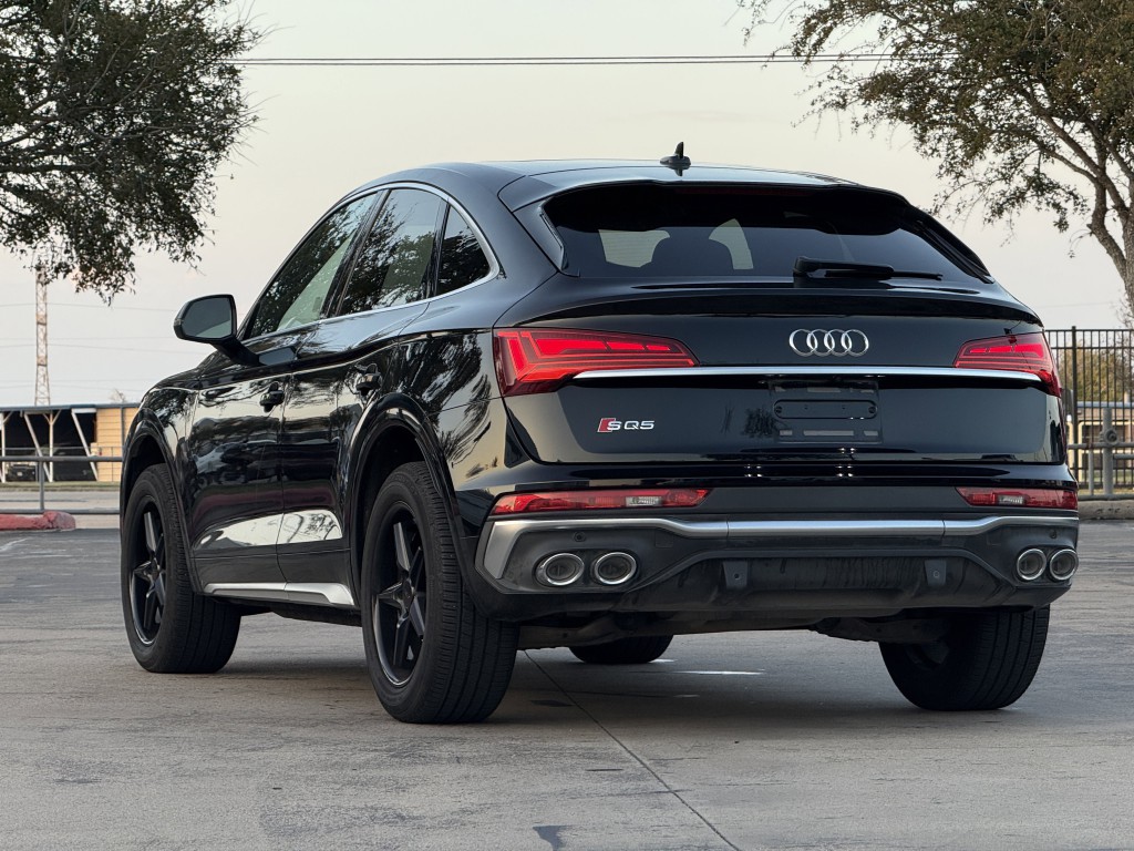 2022 Audi Q5 Image 8