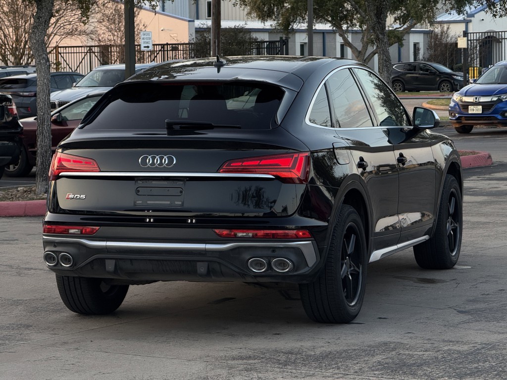 2022 Audi Q5 Image 9