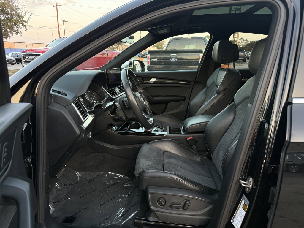 2022 Audi Q5 Image 26