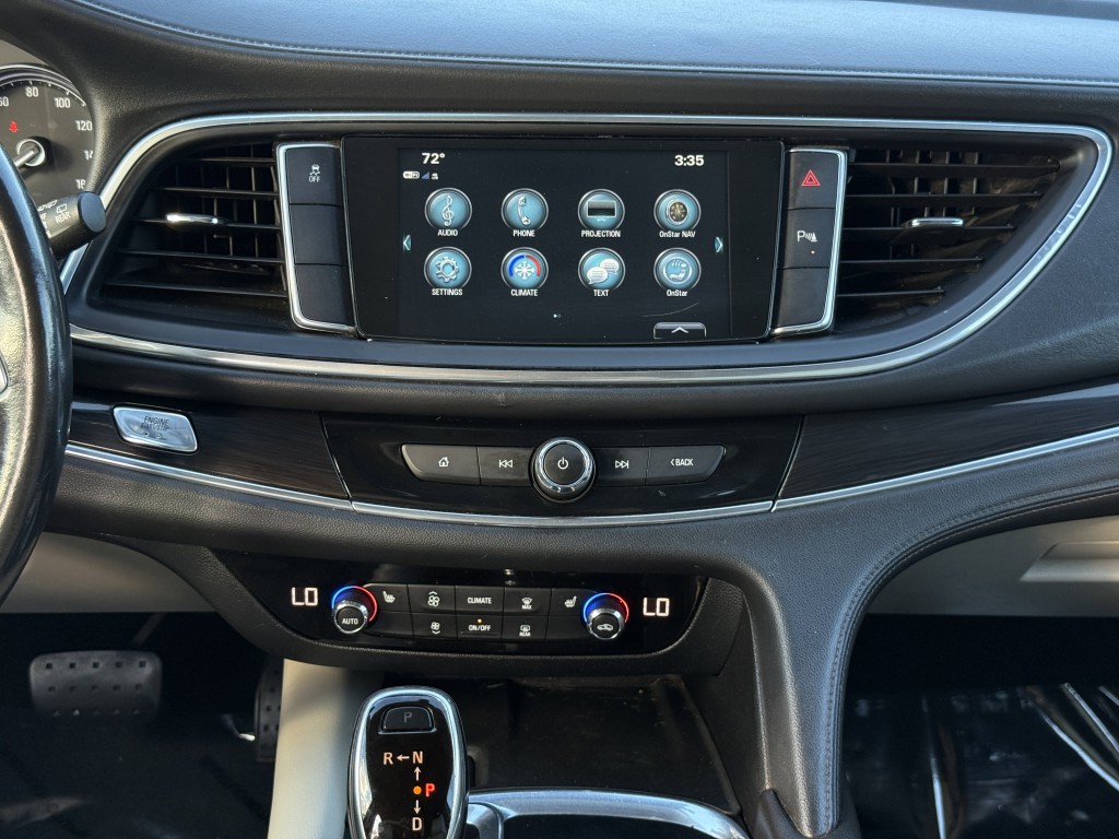 2019 Buick Enclave Image 16