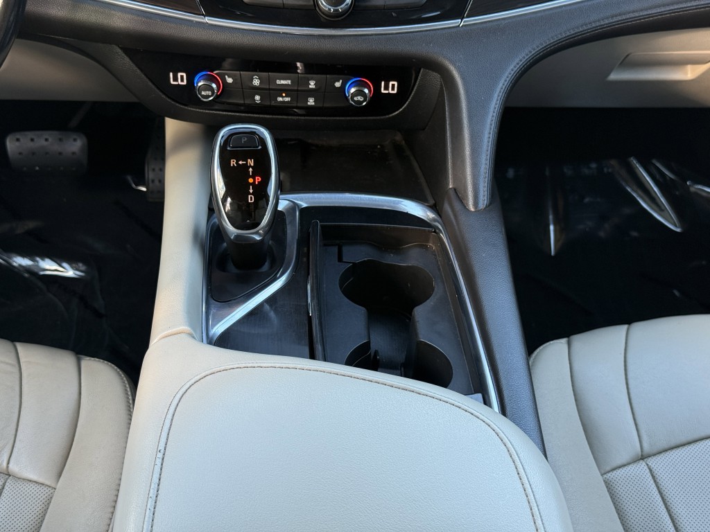 2019 Buick Enclave Image 19