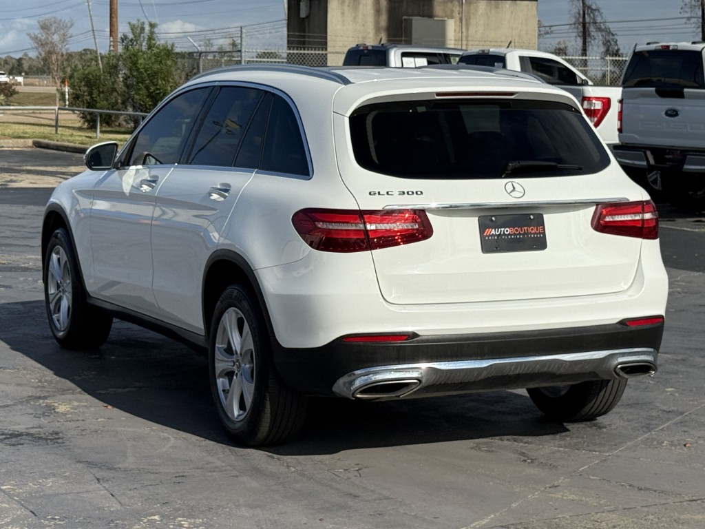 2018 Mercedes-Benz GLC-Class Image 9