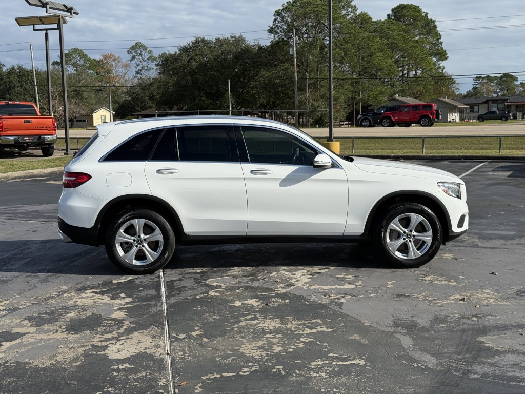2018 Mercedes-Benz GLC-Class Image 11