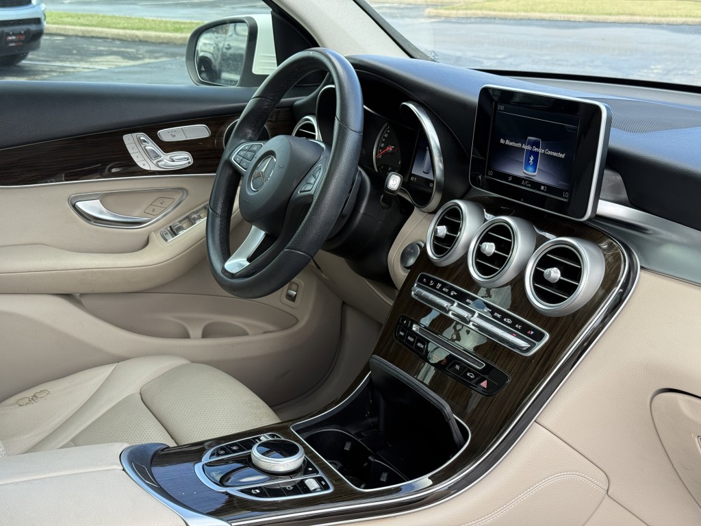 2018 Mercedes-Benz GLC-Class Image 14