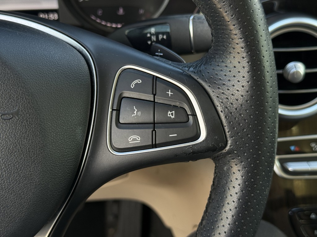 2018 Mercedes-Benz GLC-Class Image 18