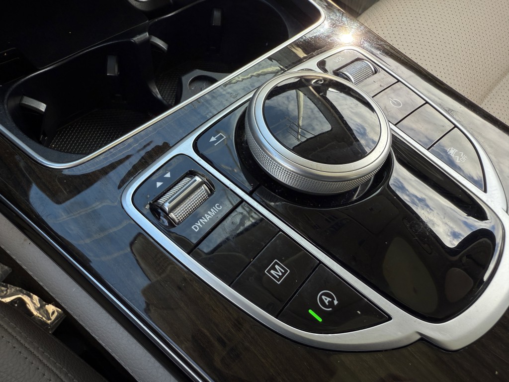 2018 Mercedes-Benz GLC-Class Image 20