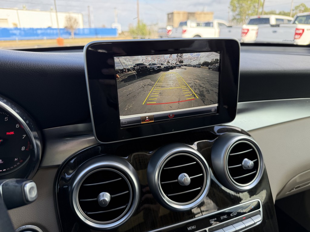 2018 Mercedes-Benz GLC-Class Image 24