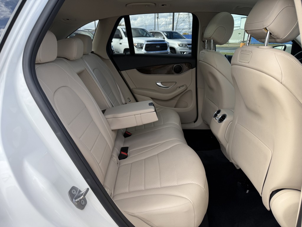 2018 Mercedes-Benz GLC-Class Image 33