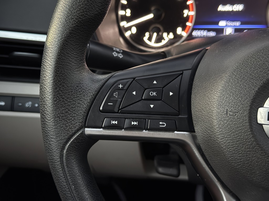 2022 Nissan Altima Image 16